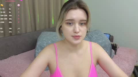 Dusya online show from 12/17/24, 03:06