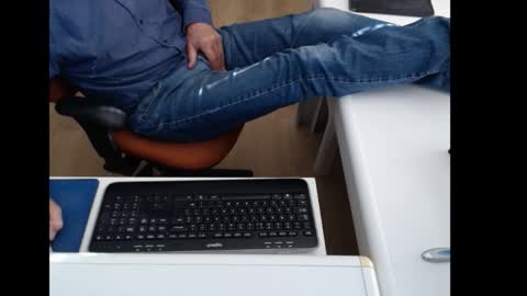 dutchpornking2 online show from 10/01/25, 12:00