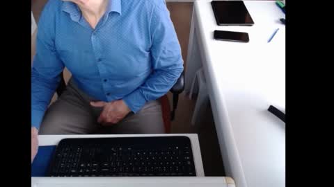 dutchpornking2 online show from 11/26/25, 08:04