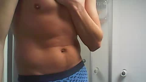 Snapshot of dutchtommy28 chatting on 02/06/26, 02:31 Tommy online show from 02/06/26, 02:31