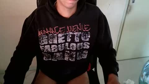 Snapshot of dwaynejamesjackson chatting on 09/16/25, 09:21 dwaynejamesjackson online show from 09/16/25, 09:21