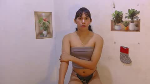 dy_namite online show from 04/19/26, 06:10