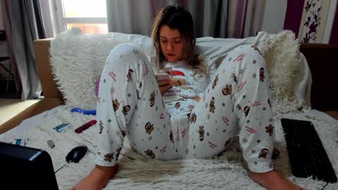 dayana online show from 01/12/25, 07:21