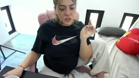 Snapshot of dyanakaylin chatting on 05/03/26, 05:02 dayana online show from 05/03/26, 05:02