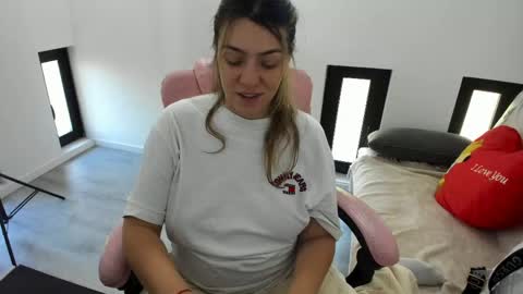 Snapshot of dyanakaylin chatting on 05/04/26, 05:03 dayana online show from 05/04/26, 05:03