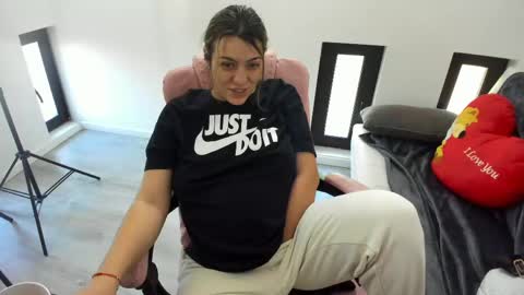 Snapshot of dyanakaylin chatting on 05/13/26, 04:54 dayana online show from 05/13/26, 04:54