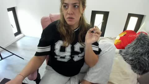 Snapshot of dyanakaylin chatting on 05/19/26, 04:52 dayana online show from 05/19/26, 04:52