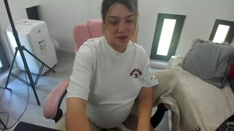 Snapshot of dyanakaylin chatting on 05/24/26, 05:23 dayana online show from 05/24/26, 05:23