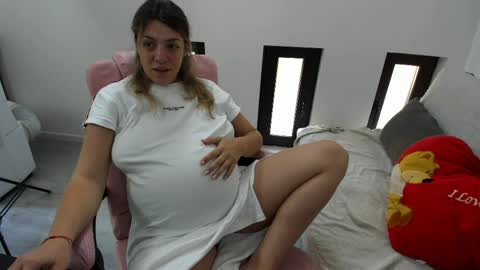 Snapshot of dyanakaylin chatting on 06/07/26, 04:05 dayana online show from 06/07/26, 04:05