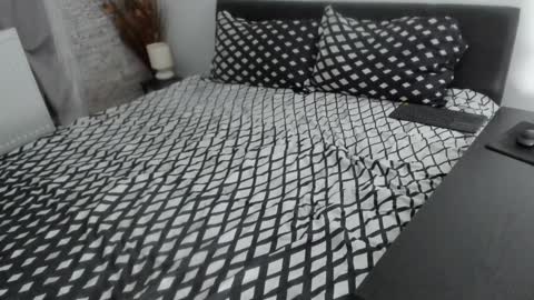 Dyanne online show from 03/04/26, 02:23