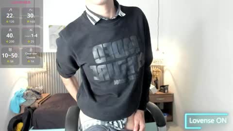 dyla_n18_ online show from 05/18/26, 08:36