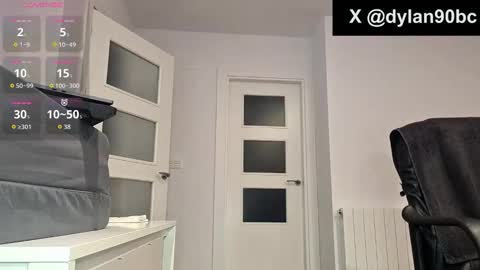 Snapshot of dylan_90 chatting on 09/16/25, 06:09 dylan online show from 09/16/25, 06:09