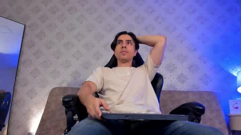 Dylan online show from 09/22/25, 11:23