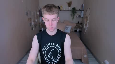 Snapshot of dylan_norton chatting on 05/28/26, 09:34 Dylan online show from 05/28/26, 09:34