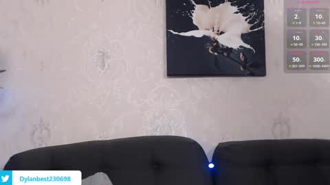 Snapshot of dylan_starxx chatting on 12/18/24, 02:10 Dylan online show from 12/18/24, 02:10