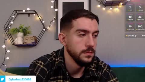 Snapshot of dylan_starxx chatting on 12/27/24, 03:53 Dylan online show from 12/27/24, 03:53