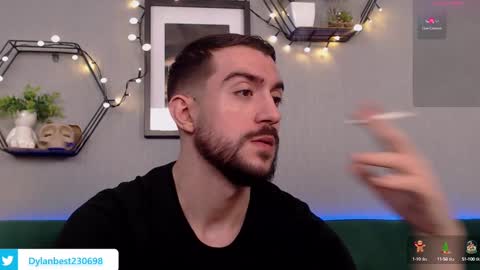 Snapshot of dylan_starxx chatting on 12/28/24, 12:15 Dylan online show from 12/28/24, 12:15