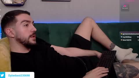 Snapshot of dylan_starxx chatting on 12/28/24, 03:26 Dylan online show from 12/28/24, 03:26