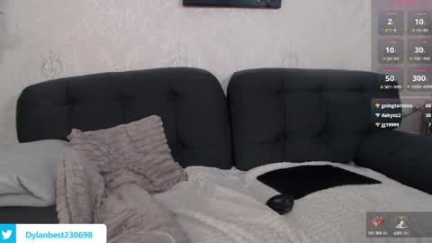 Snapshot of dylan_starxx chatting on 01/08/25, 05:48 Dylan online show from 01/08/25, 05:48