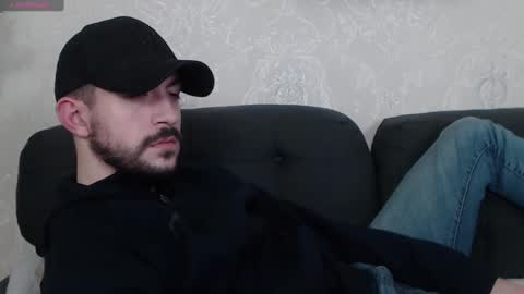 Snapshot of dylan_starxx chatting on 01/11/25, 06:03 Dylan online show from 01/11/25, 06:03
