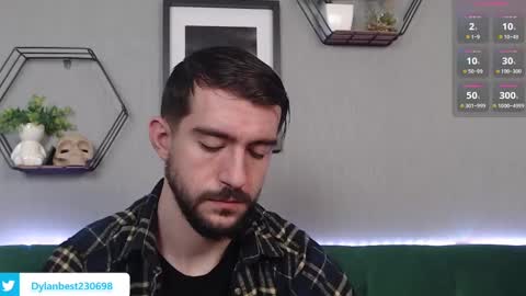Snapshot of dylan_starxx chatting on 02/09/25, 02:17 Dylan online show from 02/09/25, 02:17