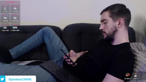 Snapshot of dylan_starxx chatting on 02/22/25, 12:38 Dylan online show from 02/22/25, 12:38