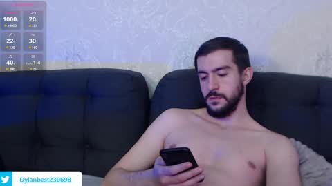 Snapshot of dylan_starxx chatting on 03/01/25, 05:42 Dylan online show from 03/01/25, 05:42