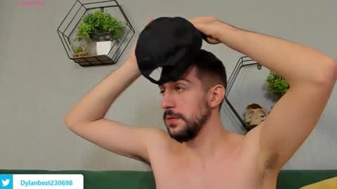 Snapshot of dylan_starxx chatting on 09/08/25, 11:48 Dylan online show from 09/08/25, 11:48