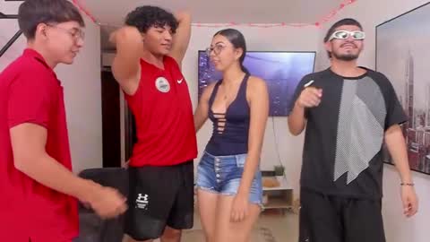 Snapshot of dylanbisex_hot chatting on 12/15/24, 04:26 Mod Dylan Lilith Alan and Drake online show from 12/15/24, 04:26