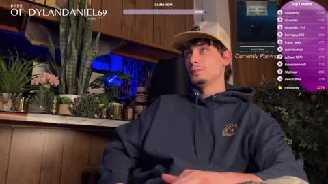 Snapshot of dylandaniel69 chatting on 12/02/24, 09:35 Dylan Daniel 7.8 online show from 12/02/24, 09:35