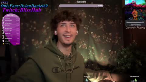 Snapshot of dylandaniel69 chatting on 12/10/24, 08:38 Dylan Daniel 7.8 online show from 12/10/24, 08:38