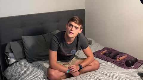 Snapshot of dylanfruits chatting on 09/19/25, 12:12 dylanfruits online show from 09/19/25, 12:12