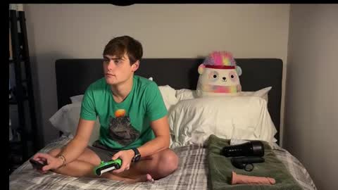 Snapshot of dylanfruits chatting on 10/28/25, 03:04 dylanfruits online show from 10/28/25, 03:04