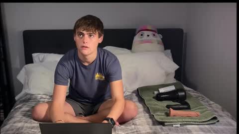 Snapshot of dylanfruits chatting on 10/29/25, 03:47 dylanfruits online show from 10/29/25, 03:47