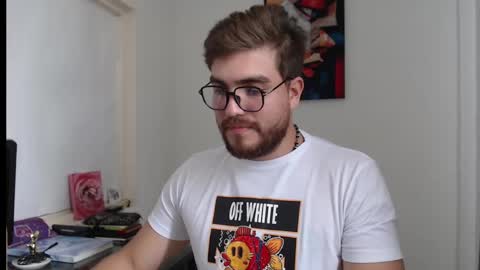 Snapshot of dylanhot10 chatting on 12/20/24, 07:39 dylanhot10 online show from 12/20/24, 07:39