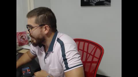 Snapshot of dylanhot10 chatting on 10/02/25, 11:34 dylanhot10 online show from 10/02/25, 11:34