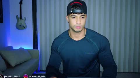 Snapshot of dylanrivera_ chatting on 10/23/25, 12:32 Dylan Rivera online show from 10/23/25, 12:32