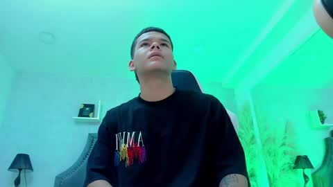 dylanroyce_ online show from 05/30/26, 12:57