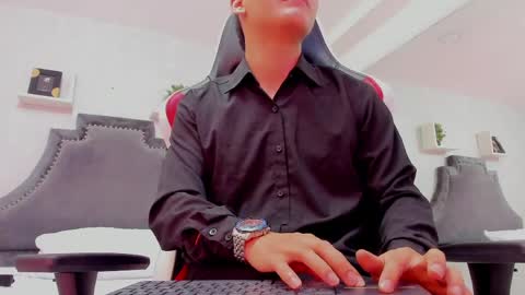 dylanroyce_ online show from 06/06/26, 04:01