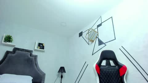 dylanroyce_ online show from 06/07/26, 12:31