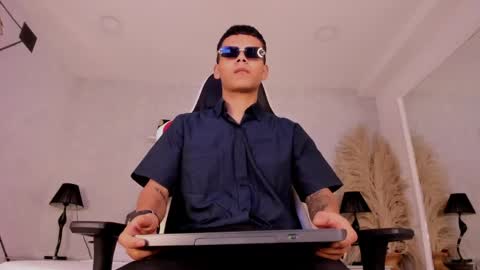 dylanroyce_ online show from 06/08/26, 01:22
