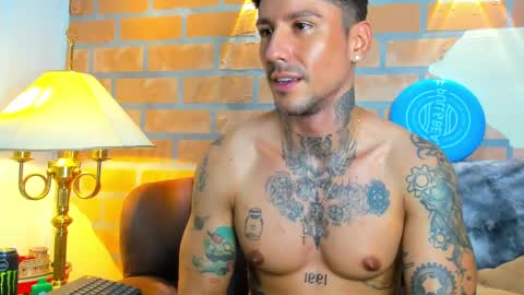 D Y L A N online show from 02/23/25, 12:19