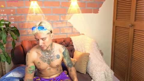 D Y L A N online show from 10/01/25, 08:59