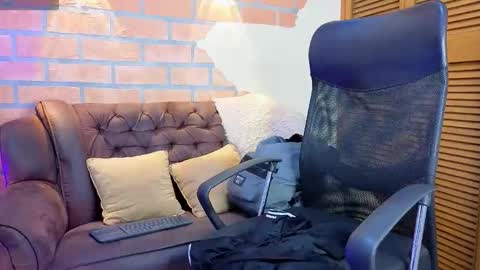 D Y L A N online show from 03/08/26, 02:04