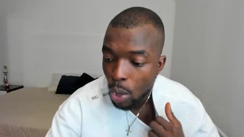 Dylan Taylor online show from 03/12/25, 03:02