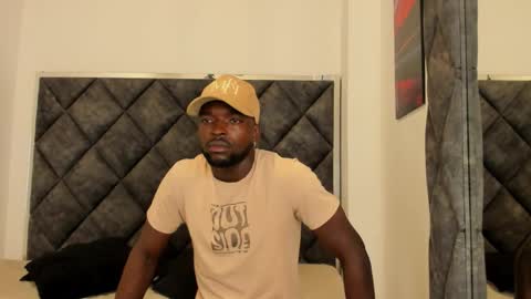 Dylan Taylor online show from 11/04/25, 02:10