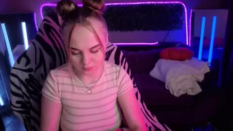 Dyna online show from 11/10/25, 01:48