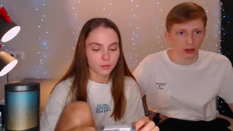 Snapshot of dyrinda chatting on 12/17/24, 07:18 Julia and Dima online show from 12/17/24, 07:18