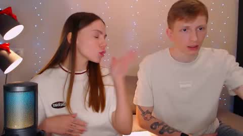 Snapshot of dyrinda chatting on 01/22/25, 10:59 Julia and Dima online show from 01/22/25, 10:59