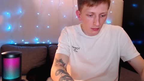 Snapshot of dyrinda chatting on 09/30/25, 09:42 Julia and Dima online show from 09/30/25, 09:42